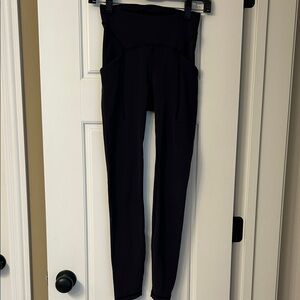 Lululemon Women's 25” Black Power Thru High-rise Tight (size 2)